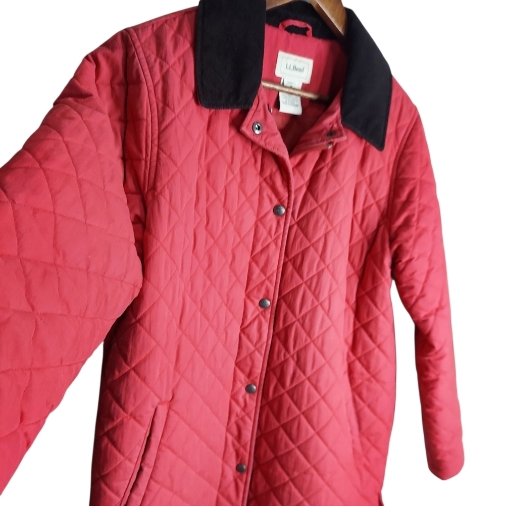 L.L. Bean Women's Red Quilted Barn/Chore Jacket Thermore - Picture 4 of 11